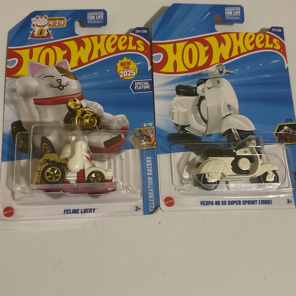 Mattel Hot Wheels White and Gold Cat Car & White Vespa Set